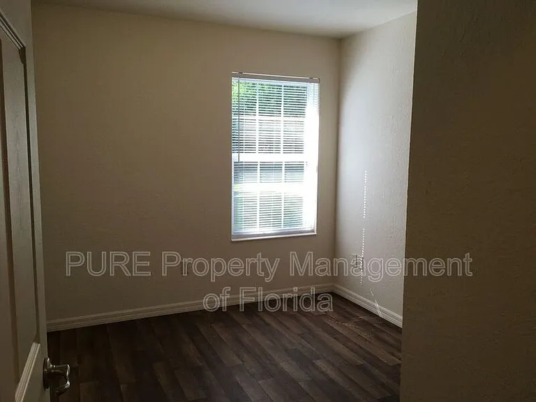 4700 NE 22nd Ave — Photo 17
