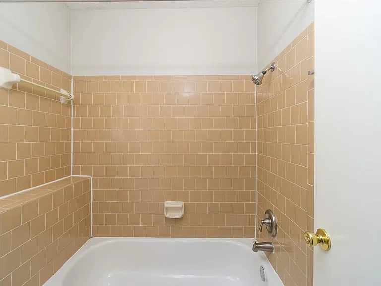 2902 Laurelridge Dr — Photo 18