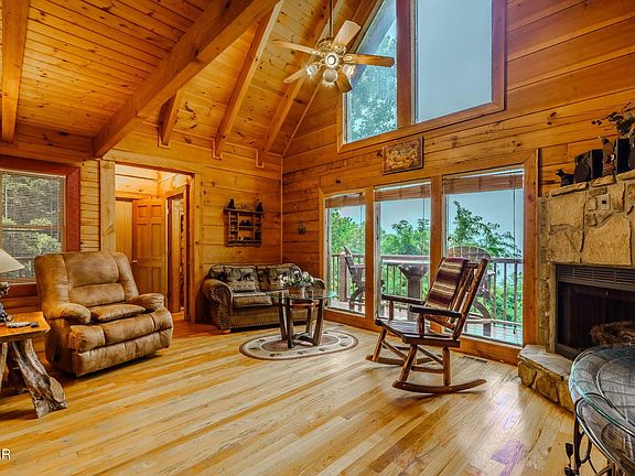 5th image of 2541 Bobcat Way