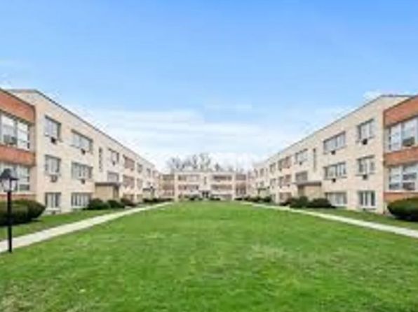 1822-1838 W 107th St #6-2