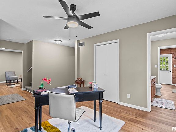 4th image of 801 N 14th St