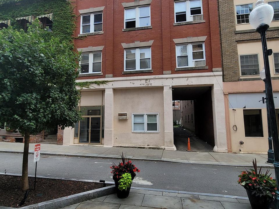 1st image of 8-10 King St #2