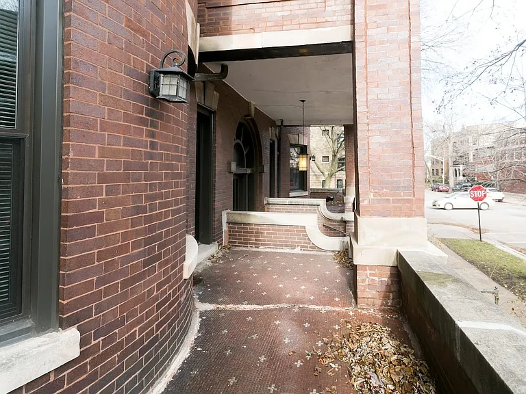 5700 S. Blackstone Avenue — Photo 13