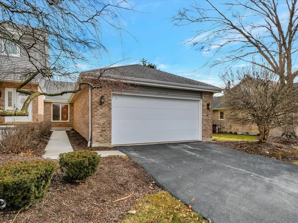 19727 Cambridge Dr, Mokena, IL 60448