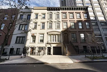 181 East 64th Street in Lenox Hill