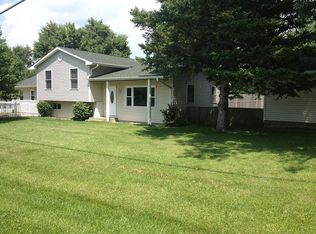 103 E 3rd Ave, Coal Valley, IL