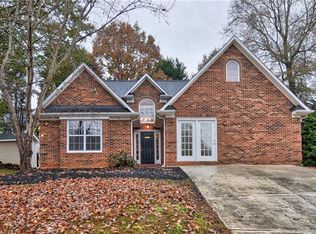 171 Diamond Dr, Mooresville, NC 28117