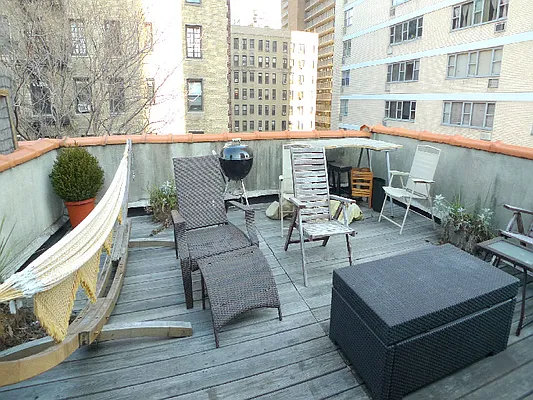 Rented by Sotheby's International Realty | media 37