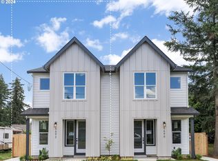 5692 SE Knapp St UNIT A, Portland, OR 97206