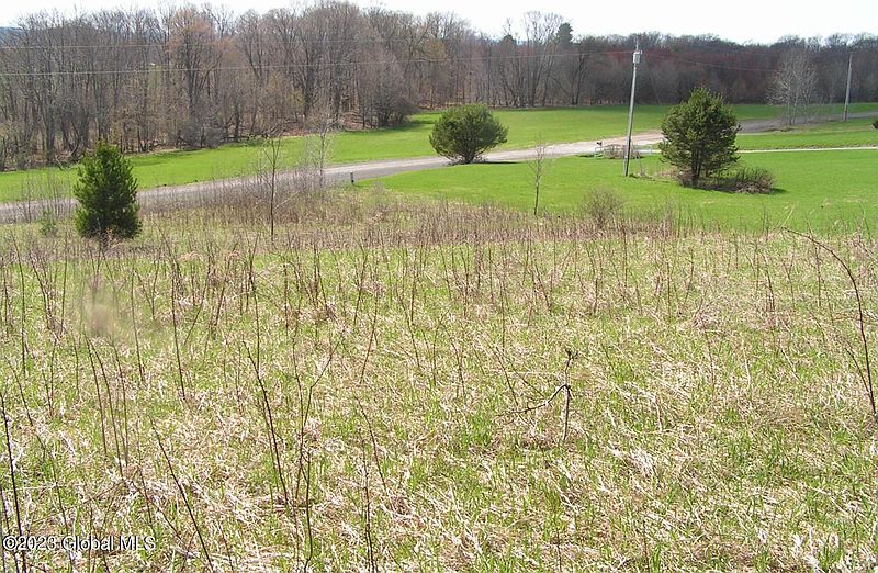 3rd image of 122 Peeters Road