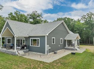 4 Remington Ct, Center Tuftonboro, NH 03816