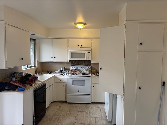 5th image of 4453 Dorset St