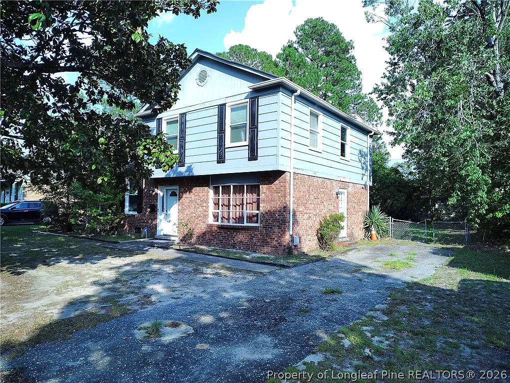 3 bed, 2.5 bath, 1750 sqft, $1,800 — Photo 1