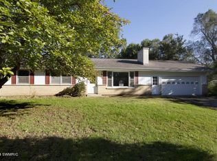 1235 E X Ave, Vicksburg, MI
