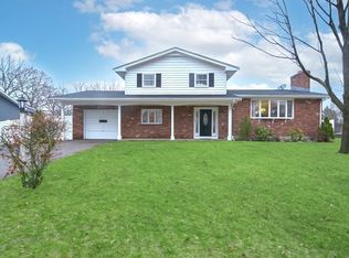 48 Berglund Ave, Brockton, MA 02301
