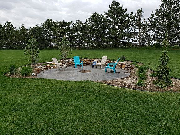 2nd image of 102 Chicadee Cir