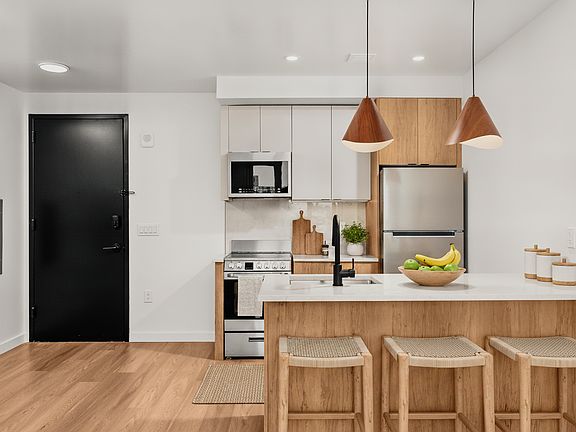 2nd image of 261 Grand Concourse #1501
