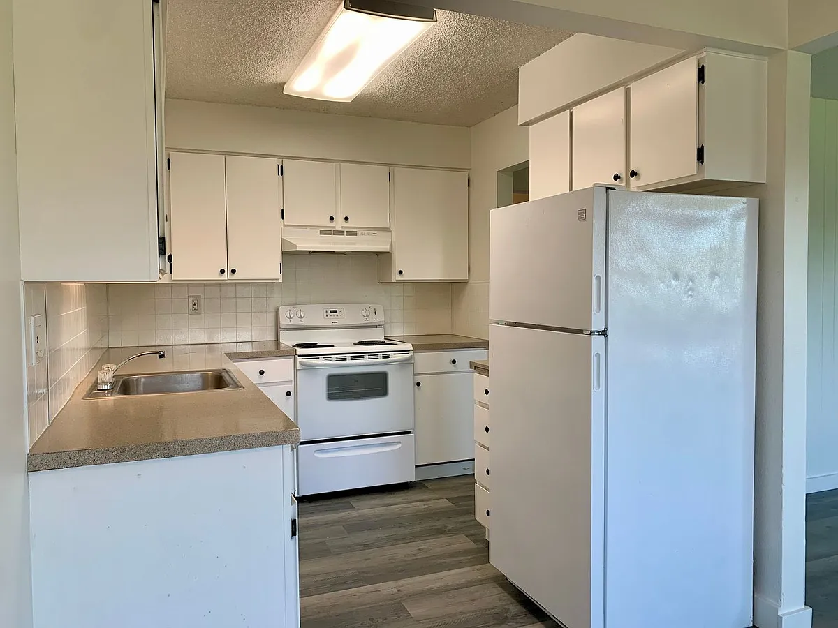 Building Photo - ES2275 -Eagle Rock Apartments