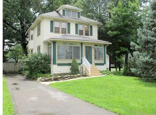 218 E Mill Rd, Maple Shade, NJ 08052