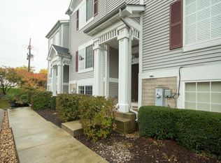 132 Enclave Cir UNIT D, Bolingbrook, IL 60440