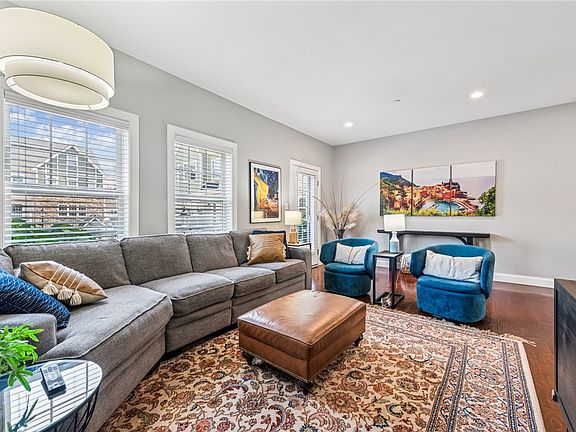 2nd image of 212 Park Pl