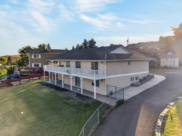 934 W Riverside Ave, Sunnyside, WA 98944