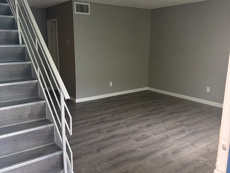 515 S 13th St #33 — Photo 2