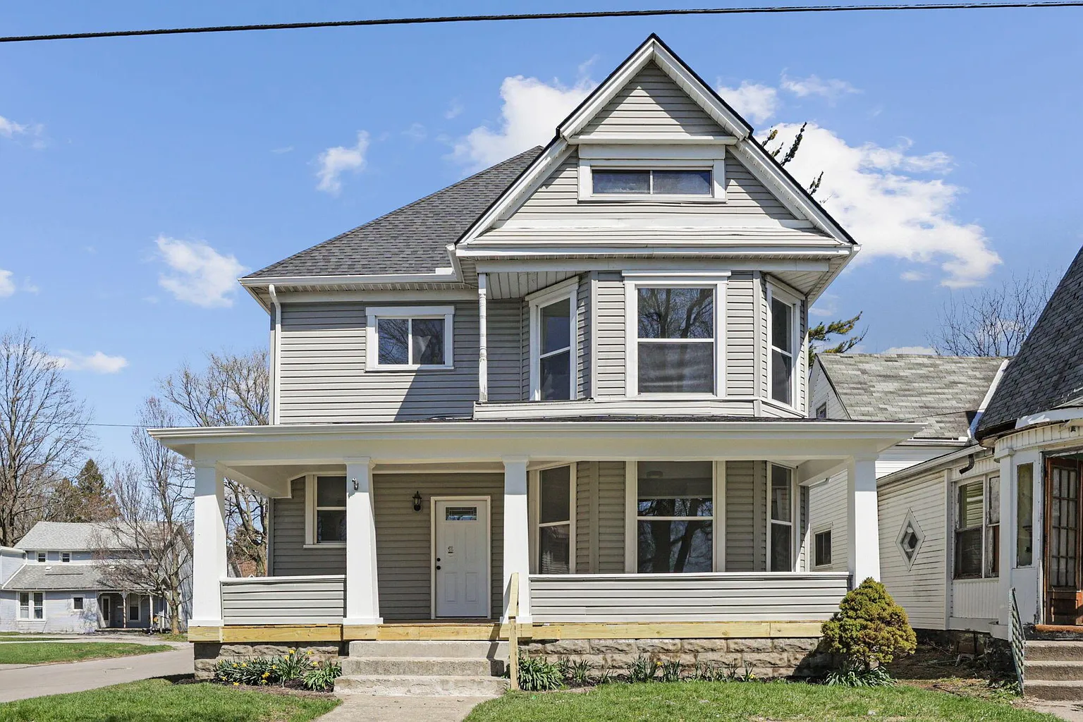 230 W Brown Ave photo 1