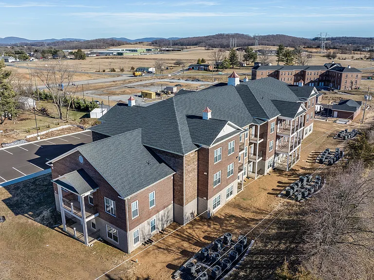 Pinnacle Ridge Apartments — Photo 34