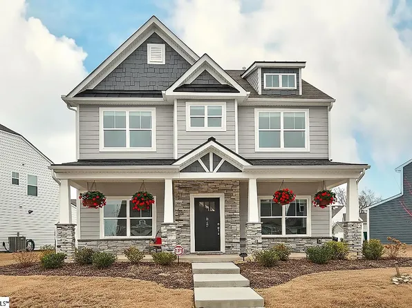 617 Columbus Cir, Simpsonville, SC 29680