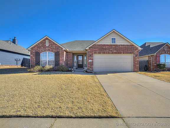 2nd image of 5129 S Skylane Dr W
