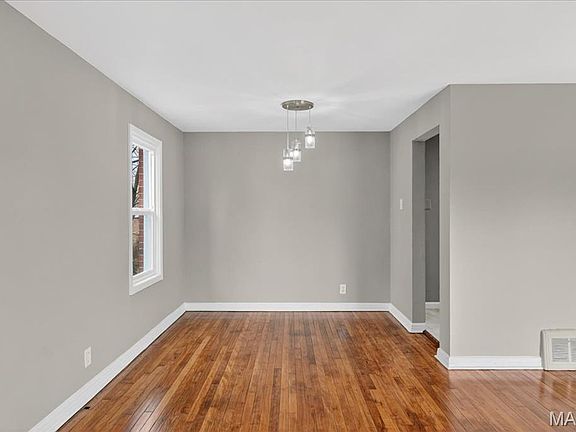 4th image of 9121 Guthrie Ave