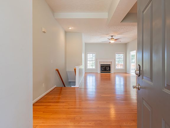 5th image of 1528 Oriole Dr