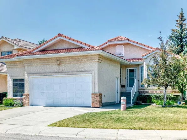 184 Hampshire Cir NW, Calgary, AB T3A 4Y3