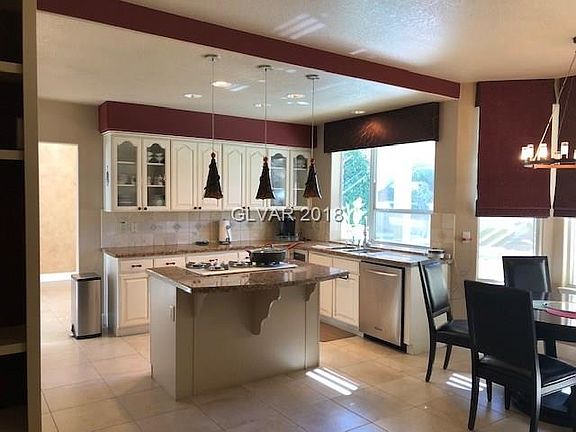 5th image of 2905 Sterling Cove Dr