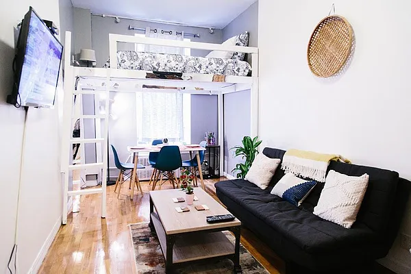 Rented by Mason Group LLC | media 35