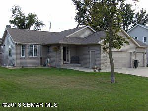 1st image of 895 Brook Ln NE