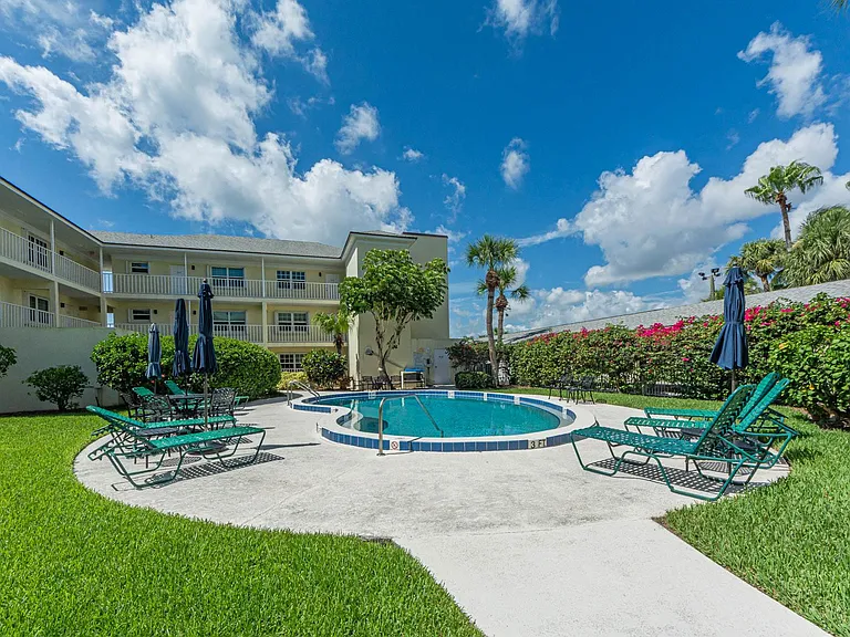 1441 Ocean Dr — Photo 33