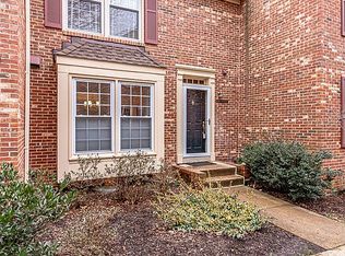 2434 S Walter Reed Dr #E, Arlington, VA 22206