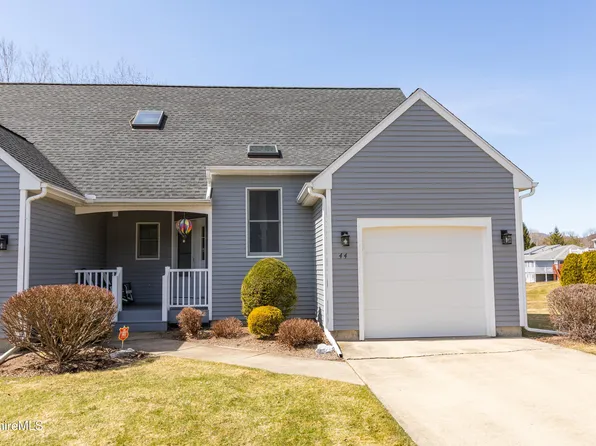 44 Walden Ln Unit 44, Pittsfield, MA 01201