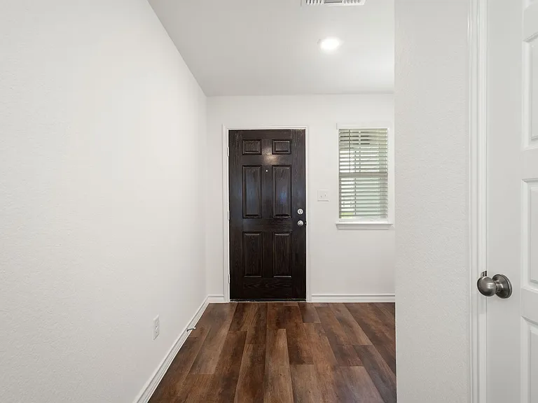 1115 Pigeon Ln — Photo 6