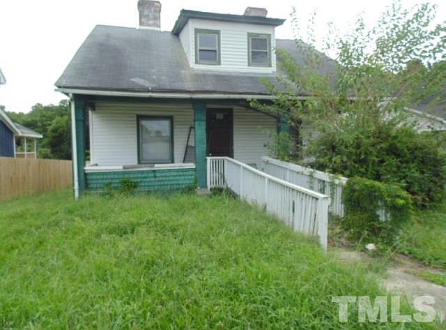 2nd image of 602 E Andrews Ave