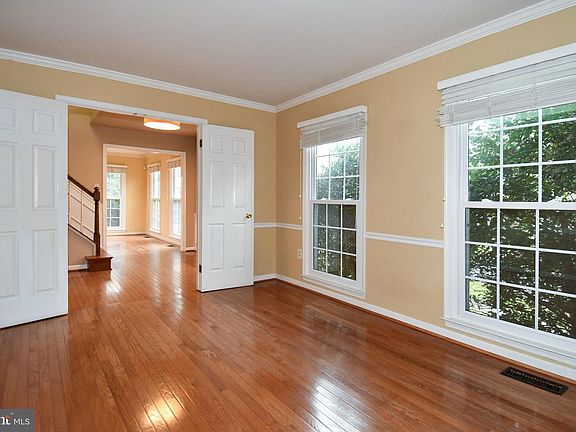 5th image of 13135 Hutchinson Way