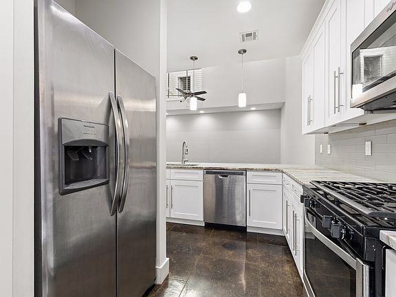 4th image of 209 Highland Park Ln