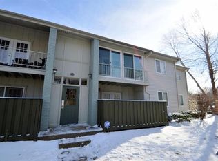 4304 Wisteria Landing Cir UNIT 102, Louisville, KY 40218