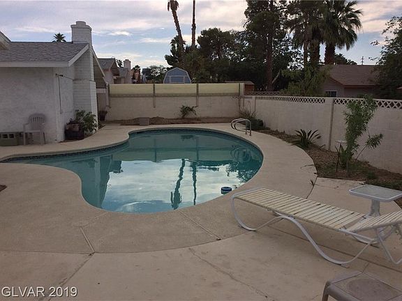 5th image of 3070 Liberty Cir N
