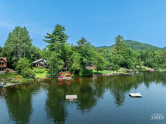 4th image of 274 Mirror Lake Dr