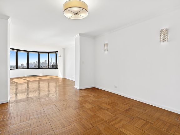 3rd image of 330 E 38th St APT 37Q