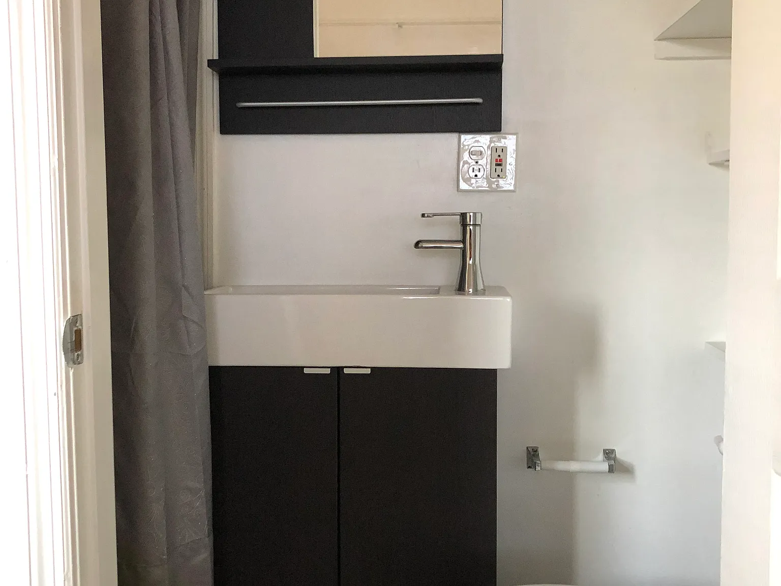 Studio, $995 — Photo 4