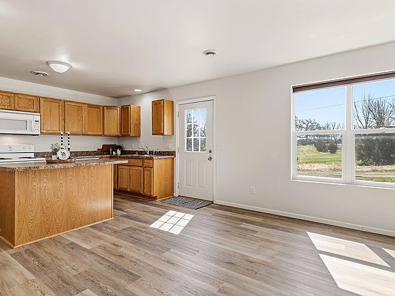 3rd image of 3063 Brunskill Rd